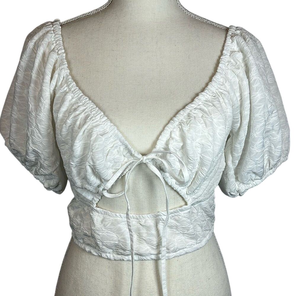 ZARA White Top Flutter Sleeves Keyhole Neckline Size L